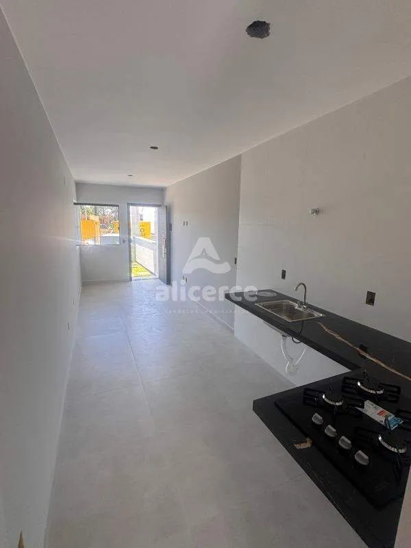 Imagem Linda Casa Geminada prontinha, com Acabamento Impecável! na Nova Palhoça