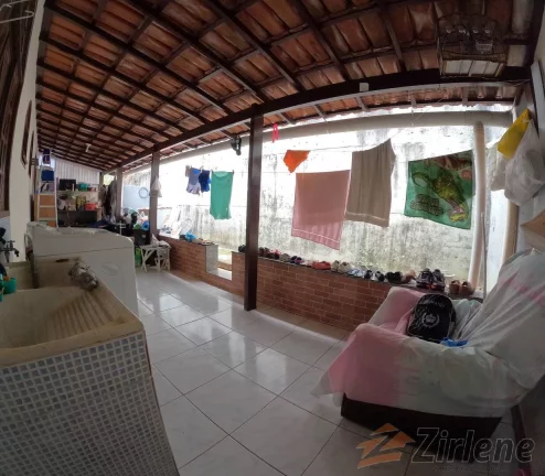 Imagem CASA COM PISCINA Á VENDA: O LAR PERFEITO PARA SUA FAMÍLIA