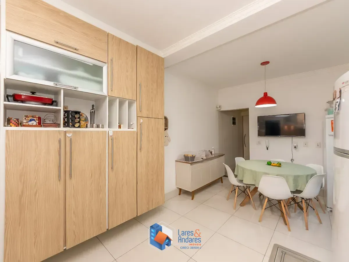 Imagem Sobrado para venda em Jardim Marisa com 3 quartos, sendo 3 suítes, 168m²