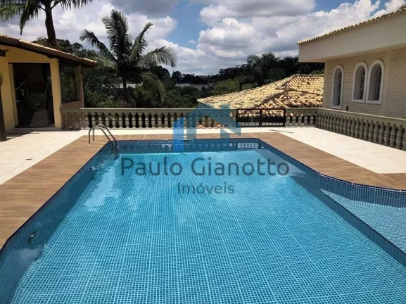 Imagem Casa à venda com ótima localização na Granja Viana