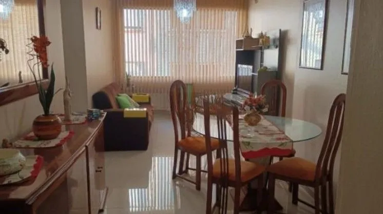 Apartamento 2 dormitórios desocupado à venda no bairro São João