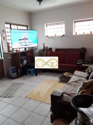 Imagem CASA A VENDA PRÓXIMO AO CENTRO MÉDICO E HOSPITAL BOLDRINI