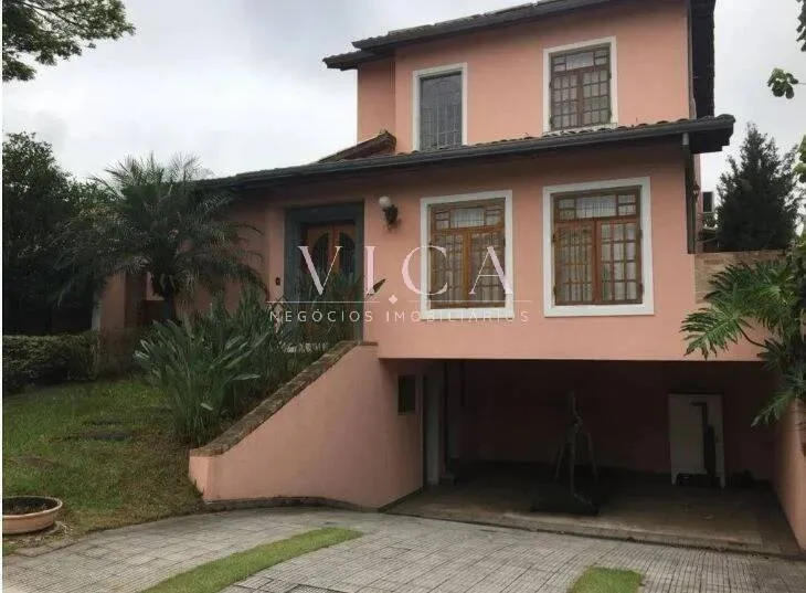 Foto do imóvel Alphaville 6 |Casa 315m² 3 suítes, lareira e 4 vagas |R$ 2.100,000