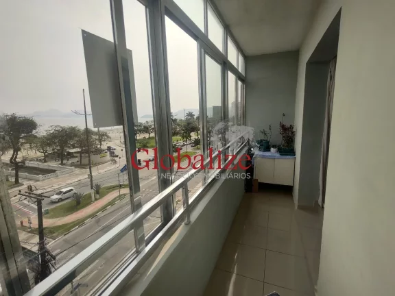 Imagem Lindíssimo apartamento à venda na cidade de Santos (SP) com 2 dormitórios ambos suítes de frente com vista mar livre reformado por R$.800.000,00 !