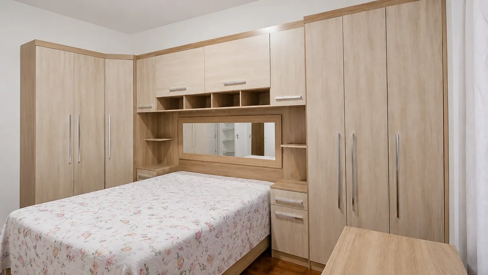 Imagem Apartamento com 1 Quarto à Venda, Locação ou Temporada, 48 m² em Centro - Florianópolis