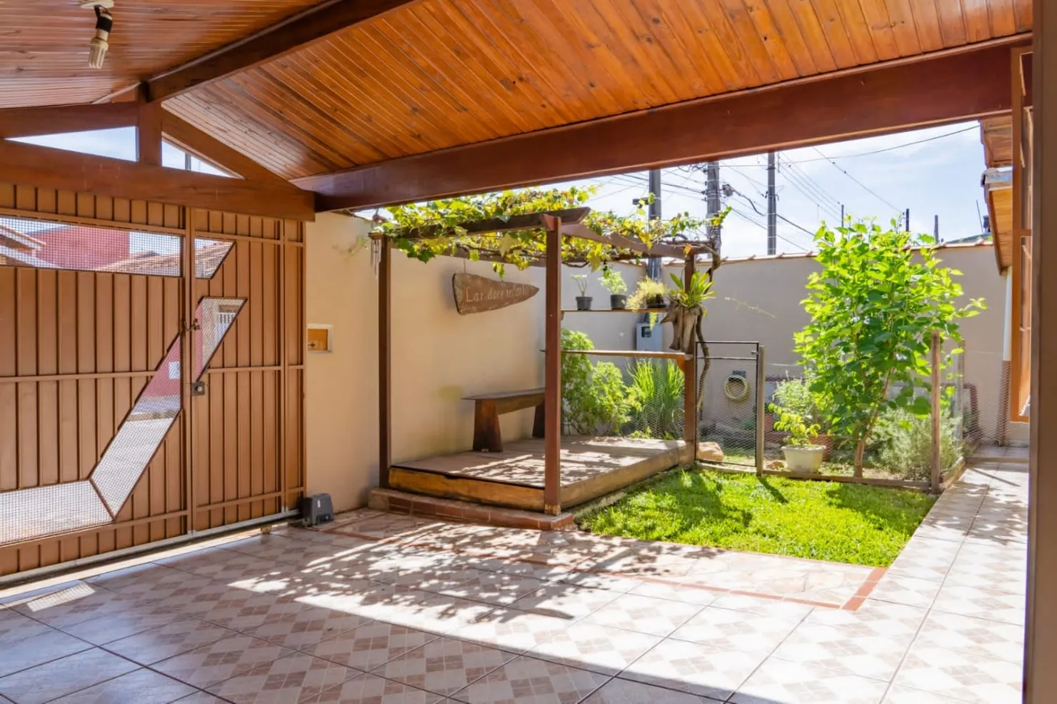 Imagem Casa à venda 3 Quartos, 2 Suites, 2 Vagas, 250M², Residencial Novo Horizonte, Taubaté - SP