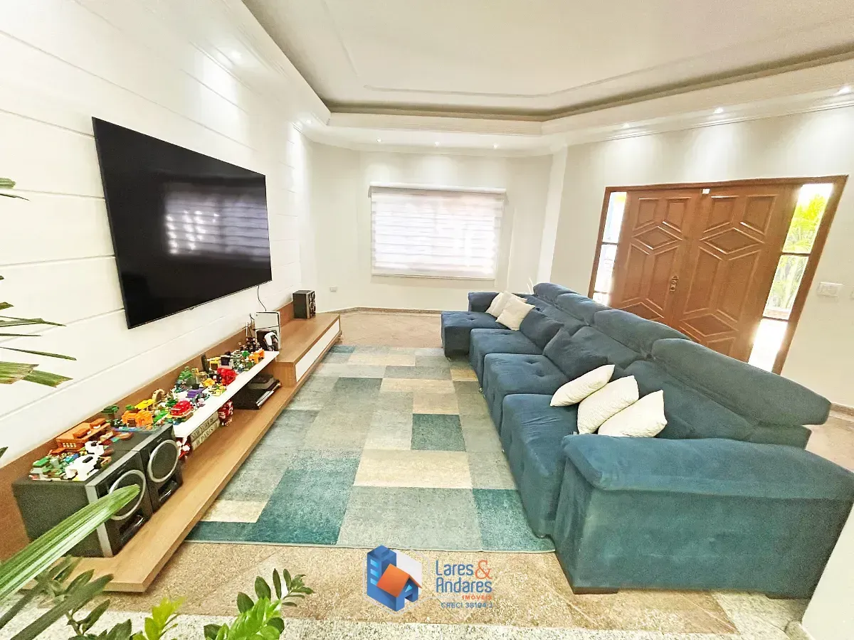 Imagem Sobrado para venda em Jardim Nossa Senhora do Carmo com 4 quartos, sendo 2 suítes, 328m²