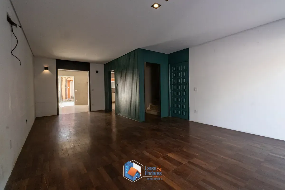 Foto do imóvel Casa para venda em Moema com 3 quartos, sendo 1 suíte, 190m² em Alameda Jauaperi