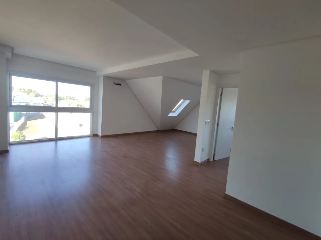 Imagem Cobertura à venda em Gramado, Av. Central, com 4 quartos, 128m2