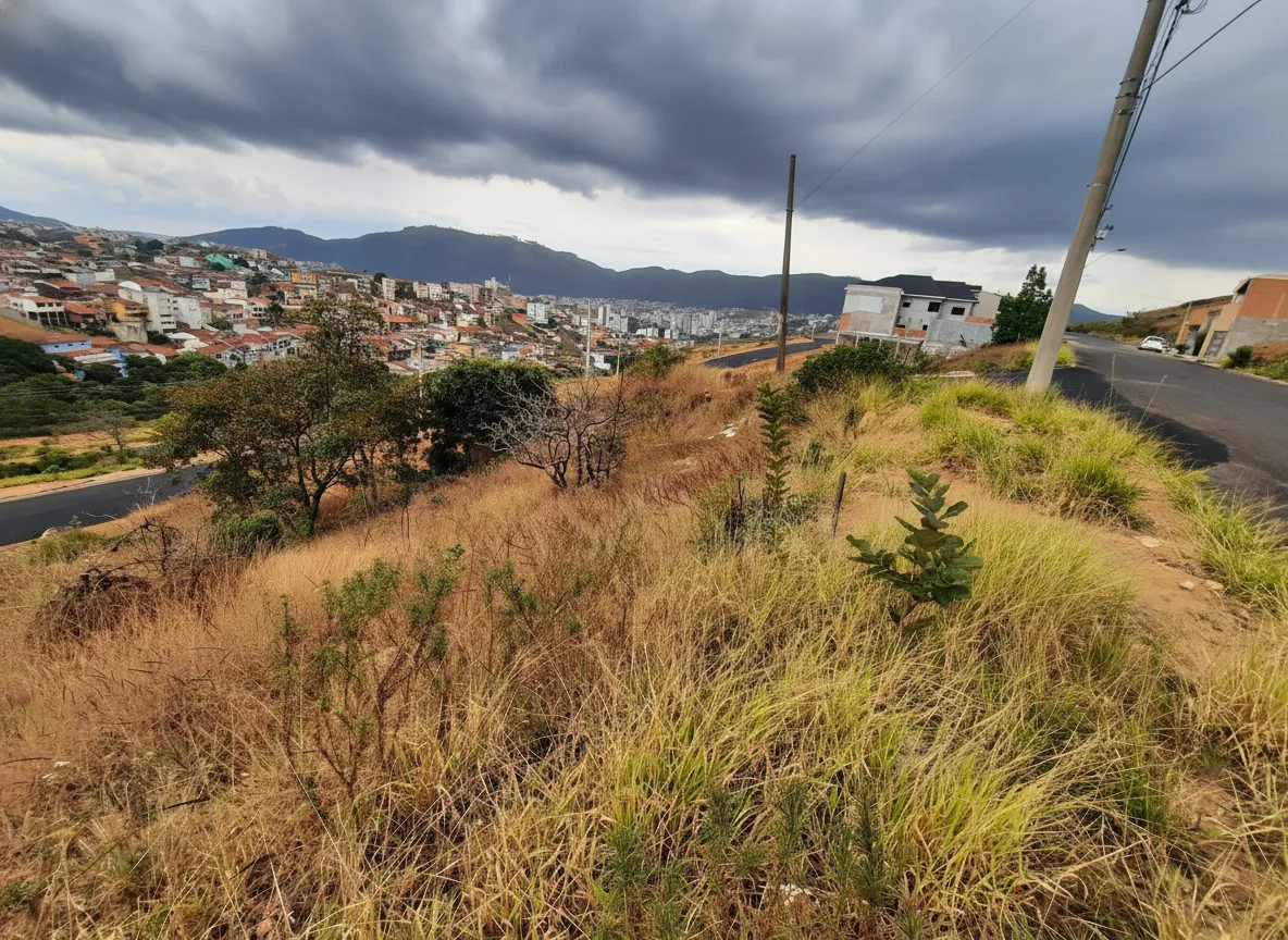 Imagem Terreno 312 m² à venda em Jardim Bandeirantes, Poços de Caldas