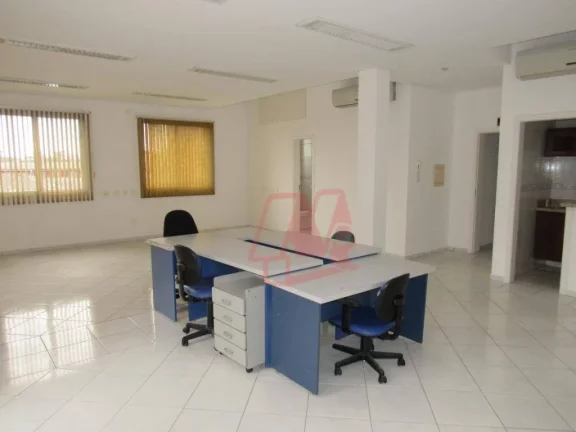 Imagem Aluga-se Sala comercial com 88 m² no bairro Santa Cecília - Porto Alegre/RS