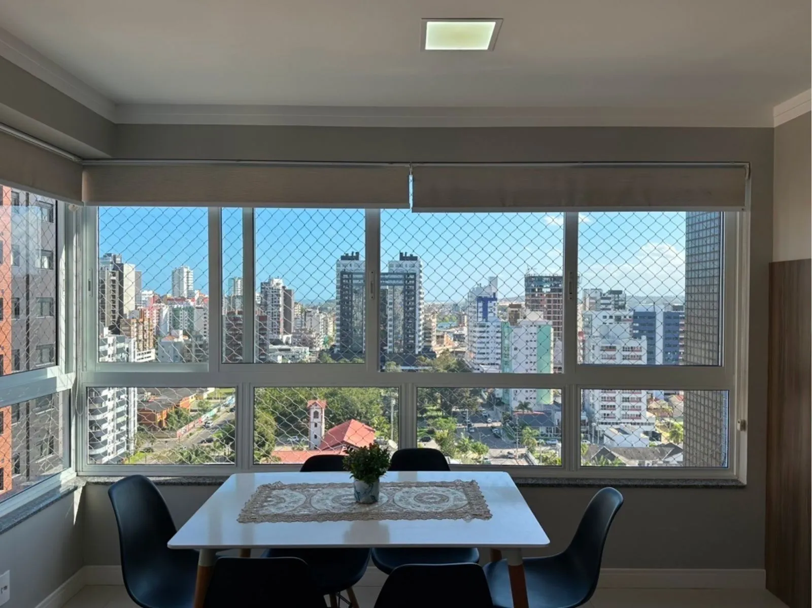 Imagem Apartamento à venda em Torres, Centro, com 2 quartos, 70m2