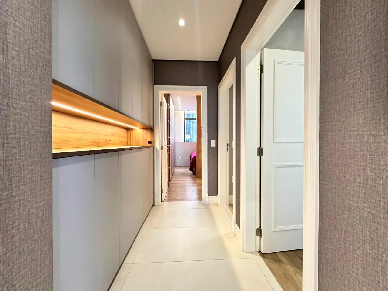 Imagem Apartamento com vista para o mar à venda com 138m2 por R$ 4.250.000,00