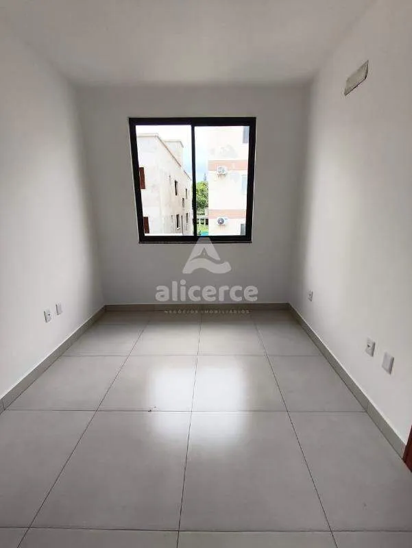 Imagem Sobrado à venda com 3 quartos 1 suíte, 100m² em Serraria São José