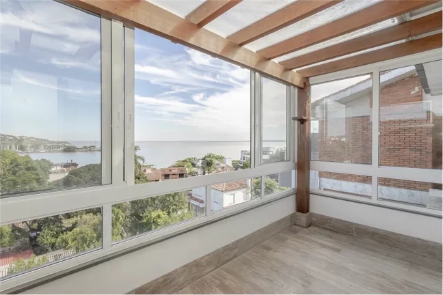 Imagem Casa para venda no bairro Vila Assunção em Porto Alegre