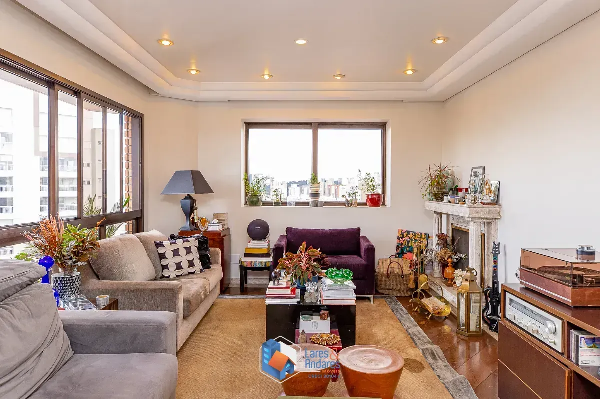 Imagem Apartamento para venda em Chácara Santo Antônio (Zona Sul) com 4 quartos, sendo 3 suítes, 194m²
