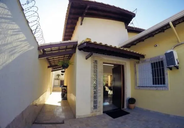 Imagem Sobrado com 4 Quartos à Venda, 223 m² em Flórida - Praia Grande