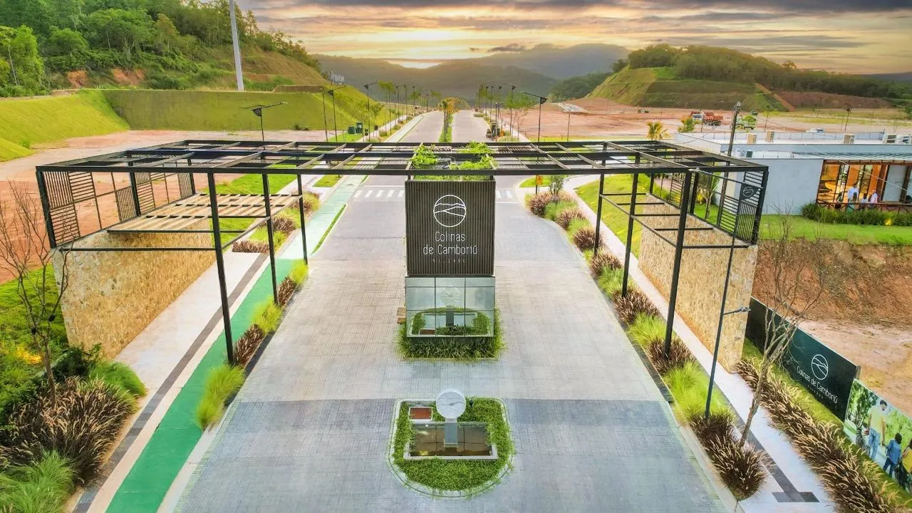 Imagem Loteamento à venda com 300m2 por R$ 750.000,00