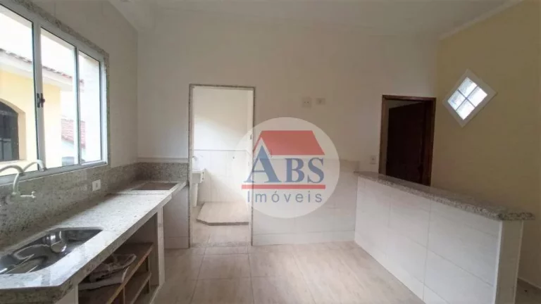 Imagem Ampla Casa Sobreposta Alta à venda, Vila Ponte Nova, Cubatão.