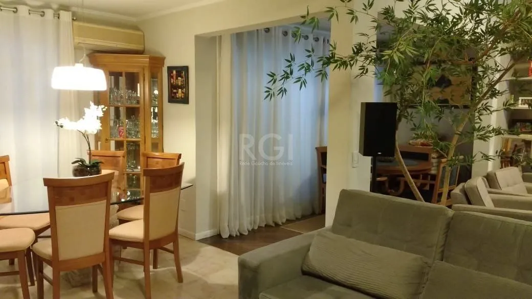 Imagem casa em condomínio fechado, às margens do rio guaíba,