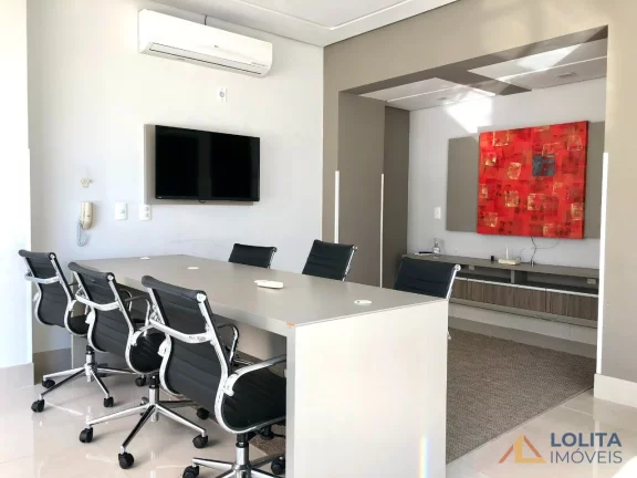 Imagem Apartamento à venda próximo à praça Getúlio Vargas no Centro de Florianópolis/SC