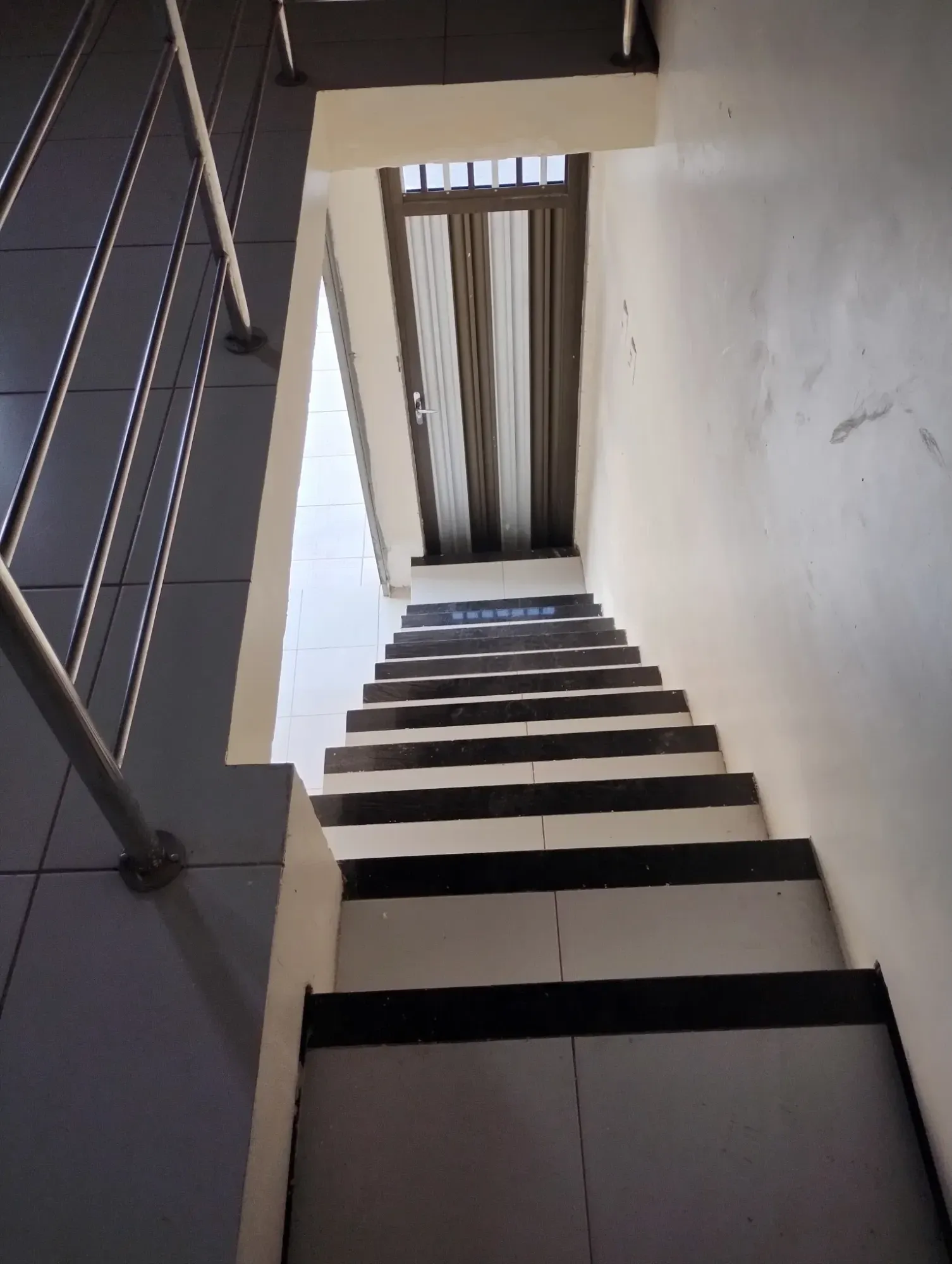 Imagem Sobrado com 4 Quartos para Alugar, 240 m² em Planalto Vinhais II - São Luís