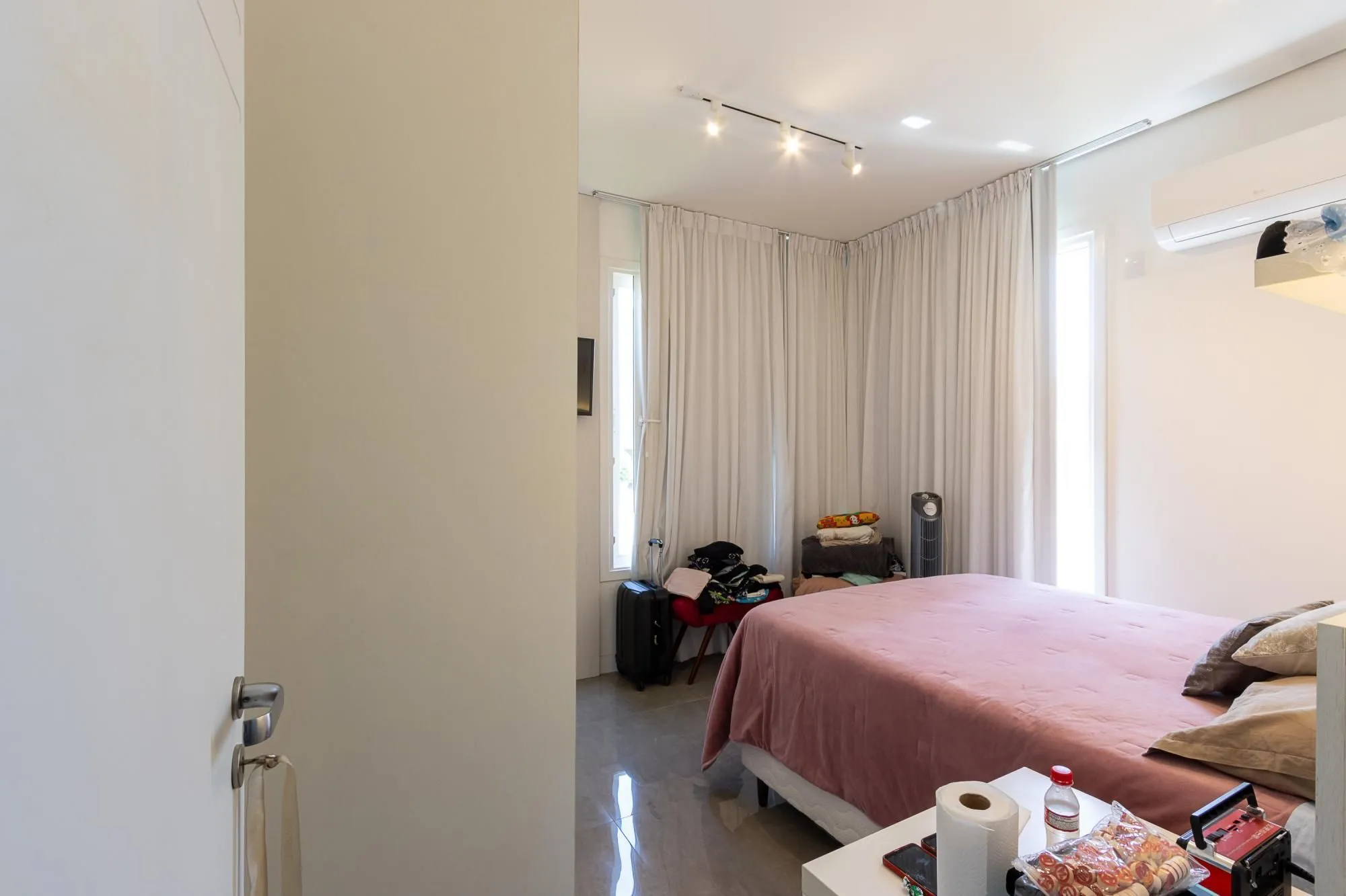Imagem Casa de Condomínio em Alphaville