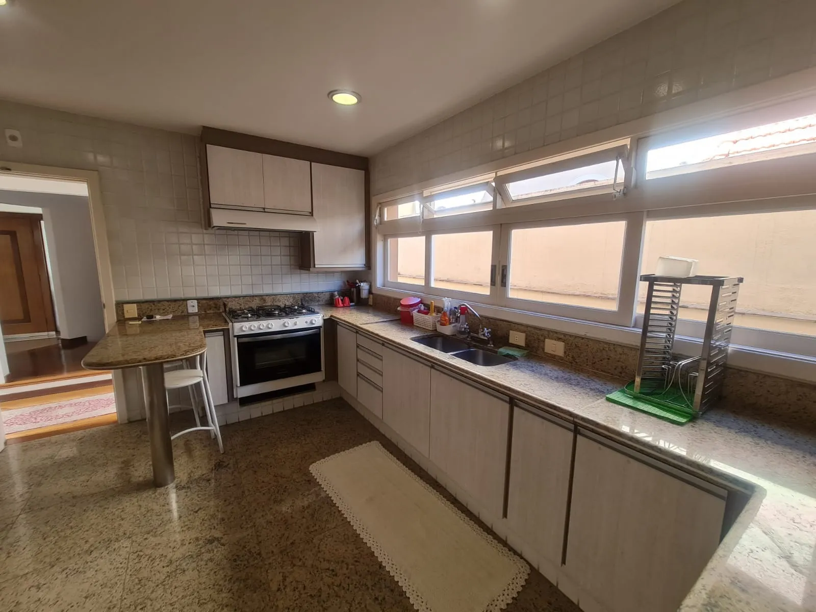 Imagem Casa em condomínio à venda no Alphaville 1 com 4 suítes, 665m².