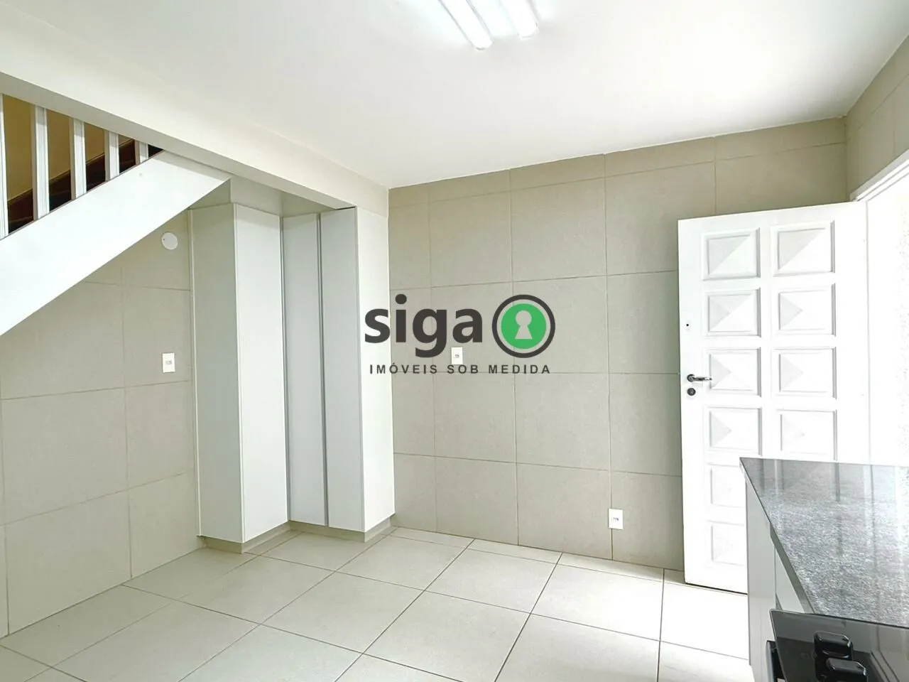 Imagem Venda de Casa de Vila em Pinheiros, com 3 suítes, 1 vaga de garagem, sem mobília