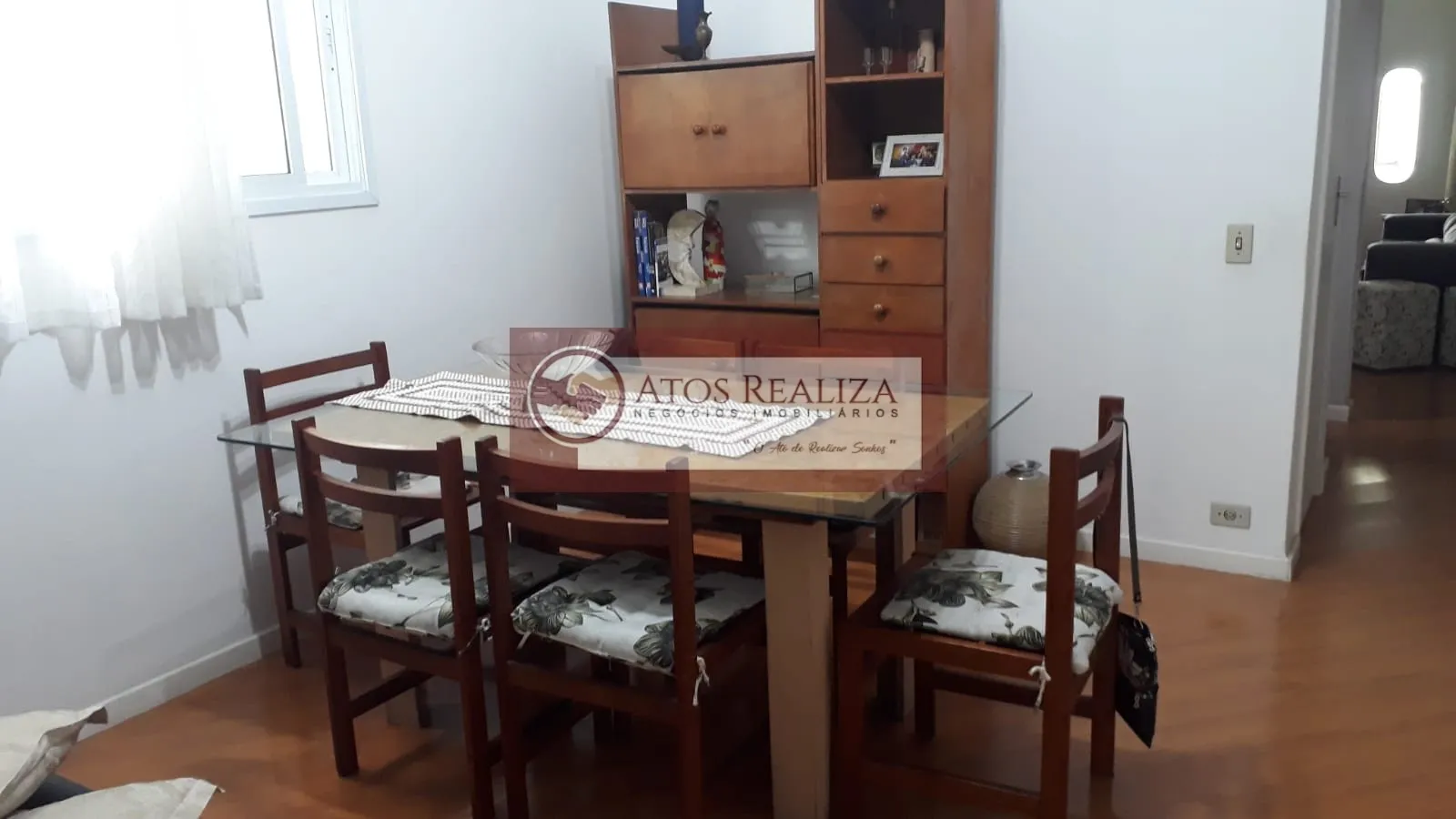 Imagem Sobrado com muito espaço, 4 dormitórios, 2 suítes, 2 Vagas.