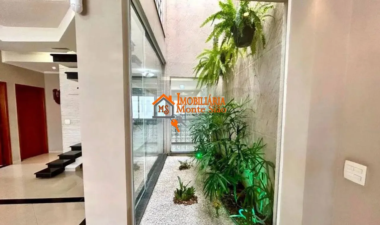 Imagem Sobrado com 4 dormitórios à venda, 462 m² por R$ 2.120.000,00 - Vila Galvão - Guarulhos/SP