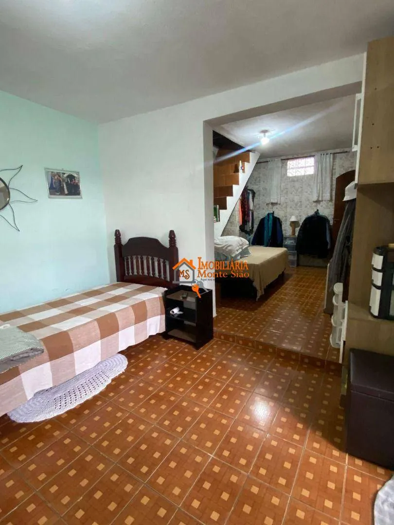 Imagem Oportunidade Única! Casa Térrea com 3 Quartos, Suíte e Quartos Extras em Localização Privilegiada em Guarulhos!