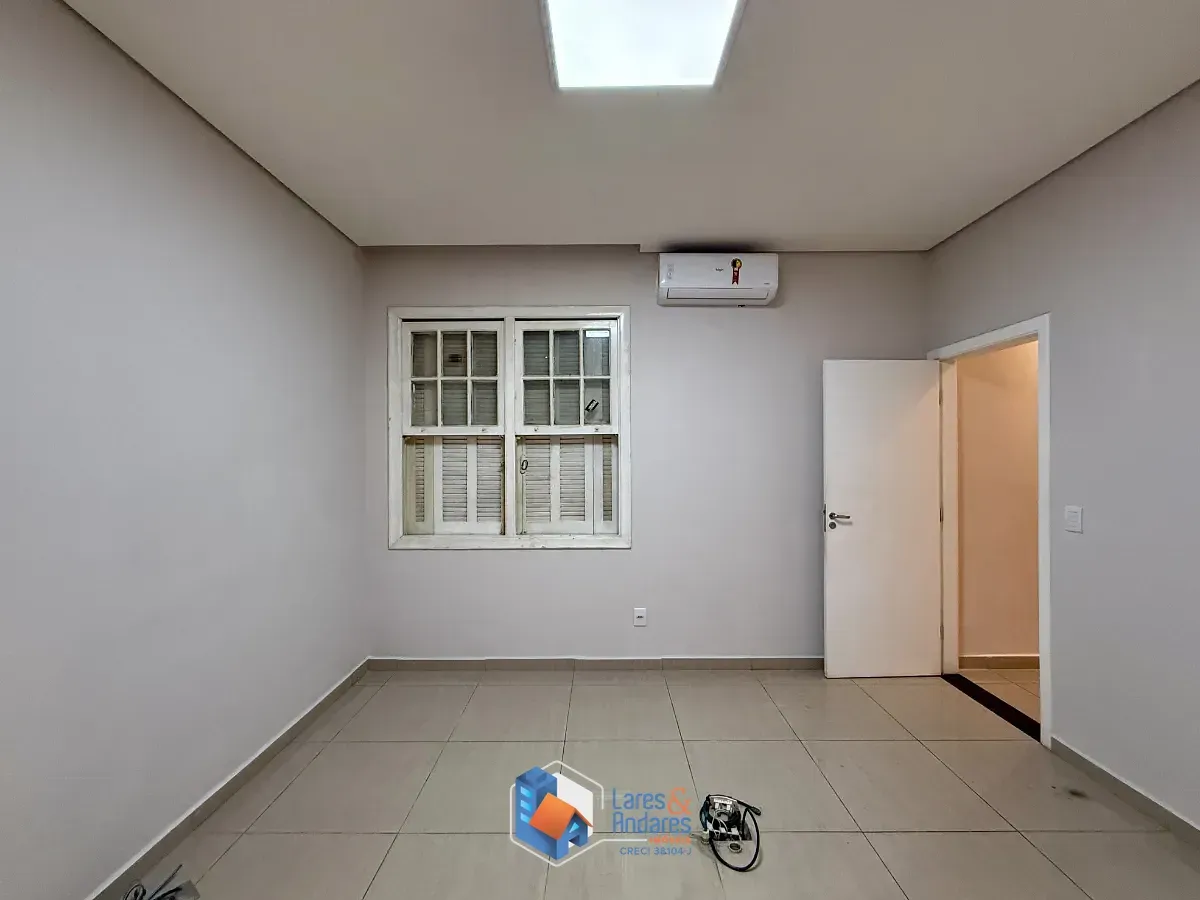 Imagem Casa comercial para venda em Socorro, 246m²