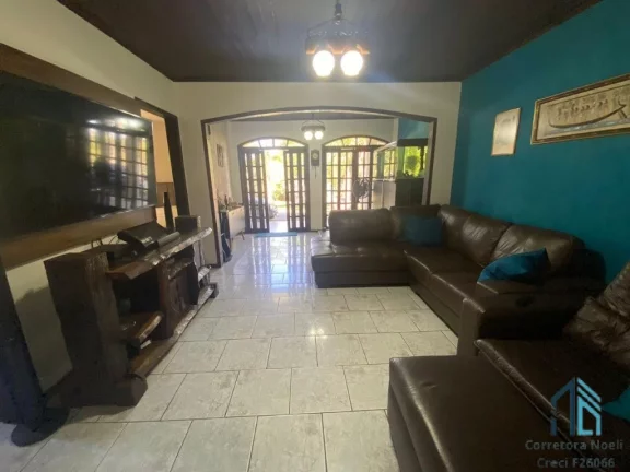 Imagem Chácara linda,(permuta) localização privilegiada com casa 04 quartos, em Campina Grande do Sul PR