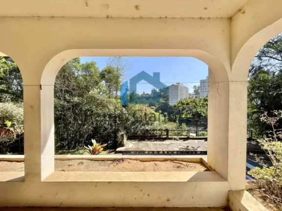 Imagem Casa Alto Padrão p/ Reformar na Granja Viana - Oportunidade