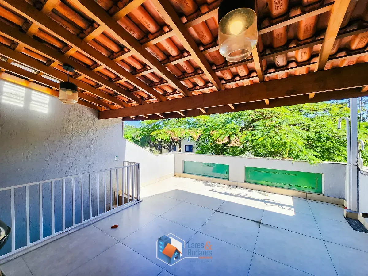 Imagem Sobrado para venda em Conjunto Residencial Vista Verde com 3 quartos, 93m²
