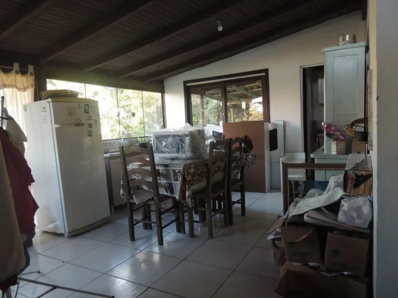 Imagem Casa Espaçosa de 4 Quartos com Pomar em Campo Duna, Garopaba-SC. Escritura Pública.