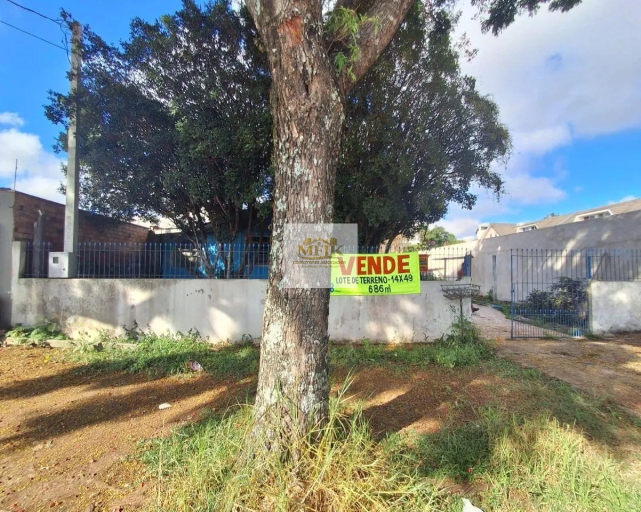 Foto do imóvel Terreno á venda no Cajuru de 686 m² de área total