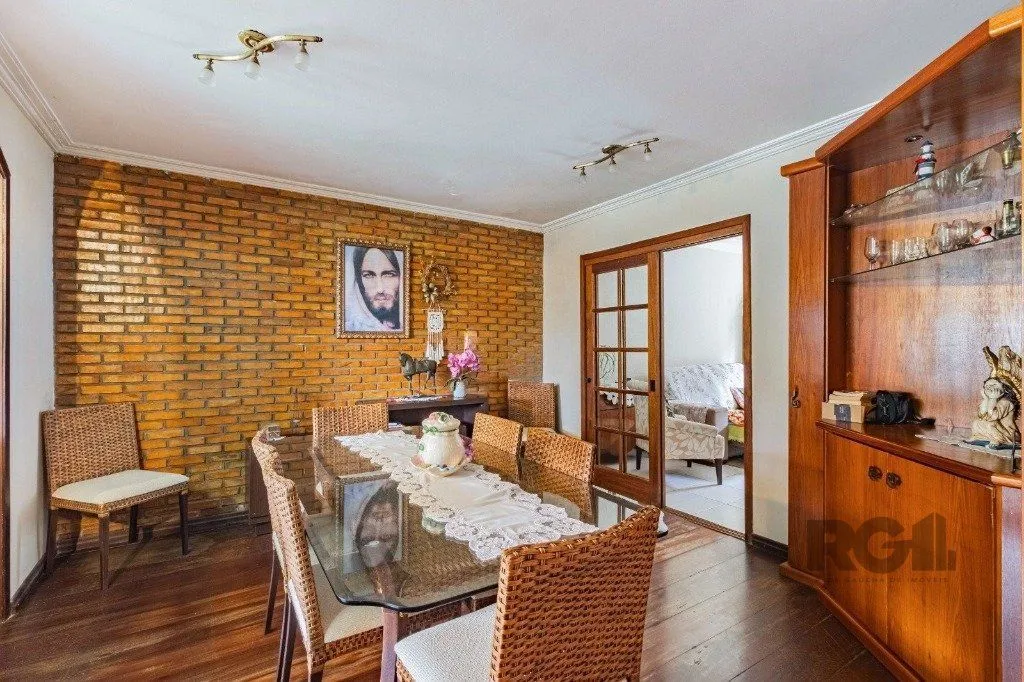 Imagem Casa de 3 dormitórios, no bairro Espírito Santo