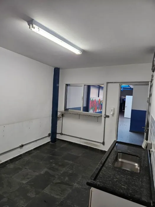 Imagem Prédio comercial na Penha de França.