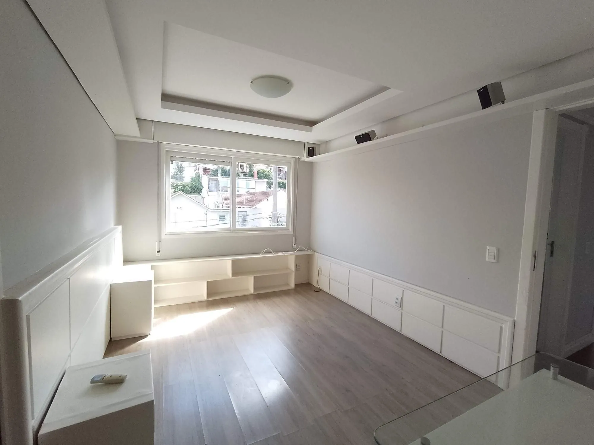 Imagem Apartamento 2 dormitórios com sacada e vaga perto da PUC
