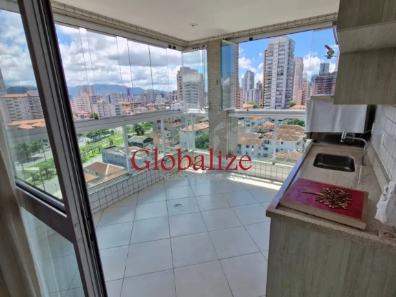 Imagem Apartamento com 3 quartos, 1 suíte e duas vagas de garagem no coração da Pompeia, em Santos. Valor R$ 1.120.000,00.