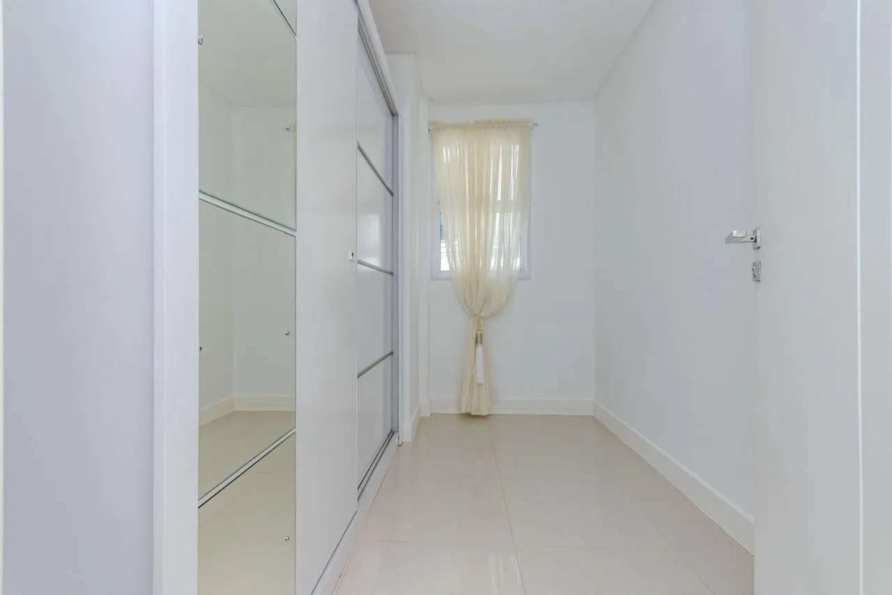 Imagem Apartamento com vista para o mar à venda com 270m2 por R$ 4.900.000,00