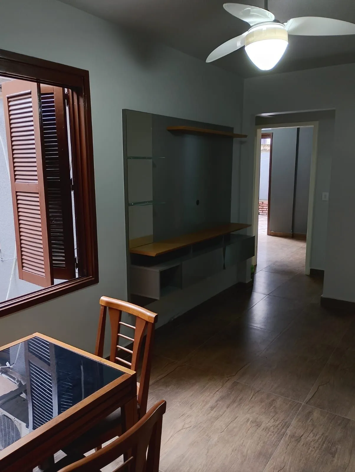 Imagem Apartamento Térreo, 02 dormitórios, 60,59m2 área privativa, quiosque com churrasqueira, Menino Deus