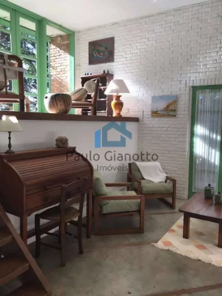 Imagem Chácara com 5 mil m² - Porteira fechada na região de Cotia