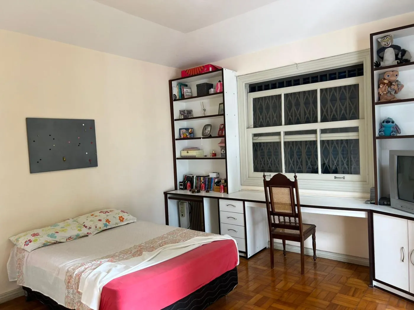Imagem Casa para Venda em Petrópolis / RJ no bairro Valparaíso