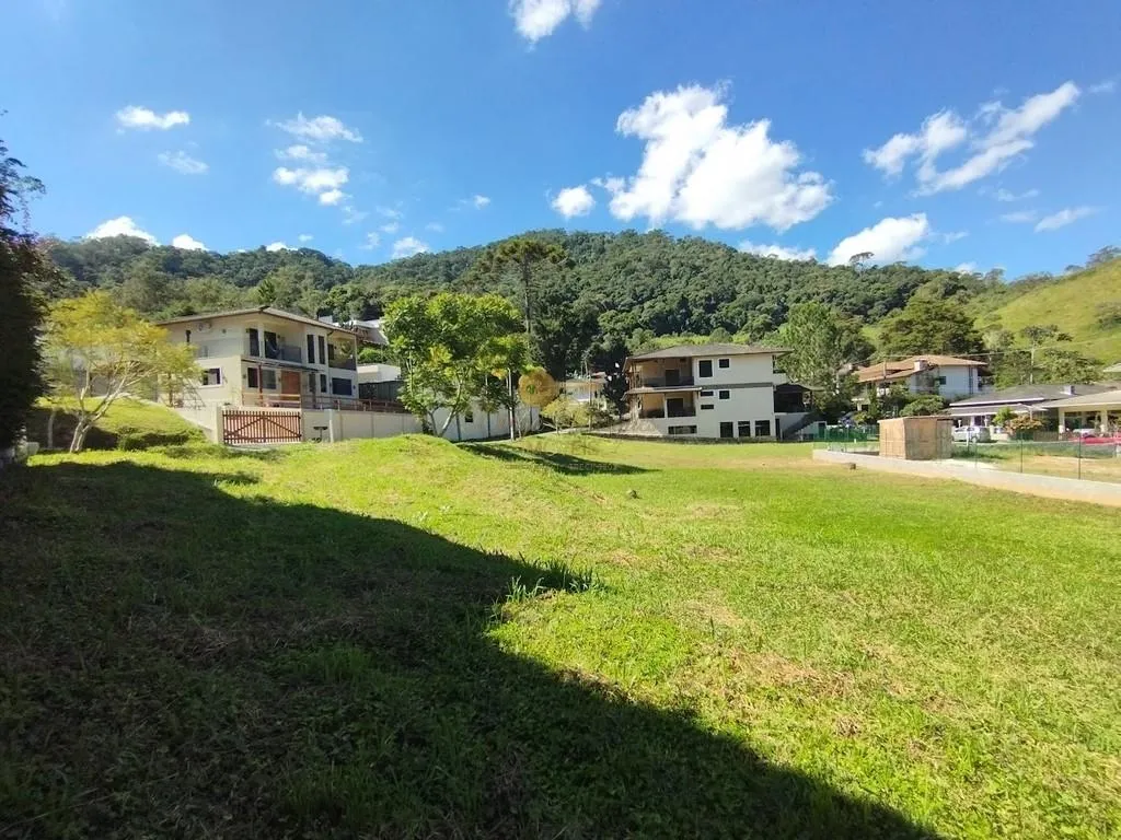 Imagem Terreno em Condomínio para Venda em Teresópolis / RJ no bairro Vargem Grande