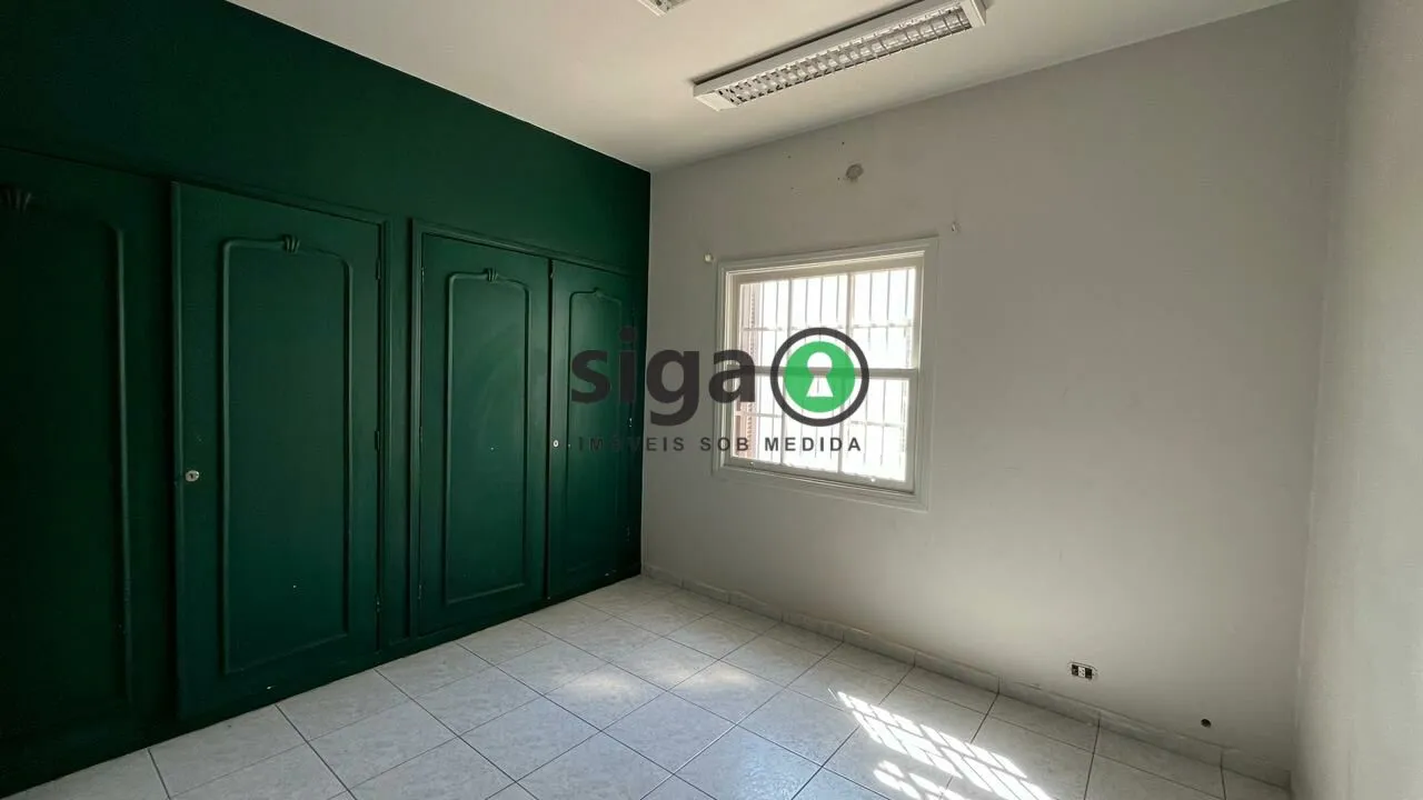 Imagem Casa Comercial em Ponto Estratégico de Indianópolis com 4 Vagas