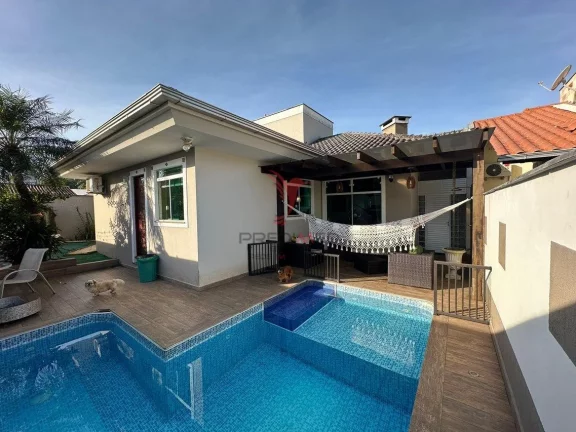 Casa semi mobiliada e com piscina em Jaragua do Sul - SC