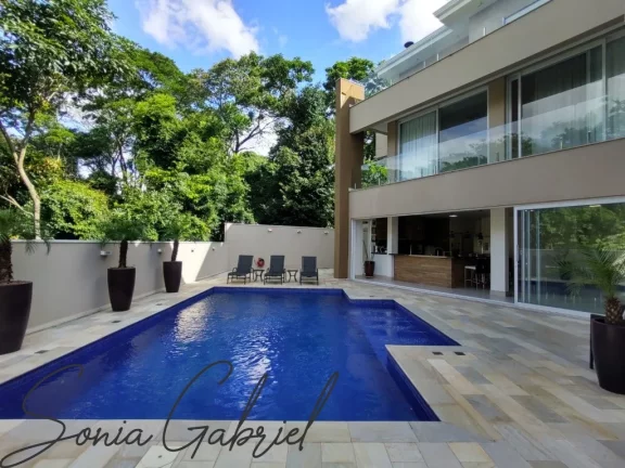 Imagem Imóvel de luxo: Casa em condomínio à venda em Valinhos-SP, Condomínio Zürich Dorf - 4 quartos, 4 suítes, 3 salas, 6 banheiros, 6 vagas, 580m².